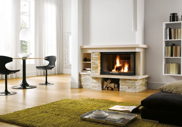 semineu focar pe colt